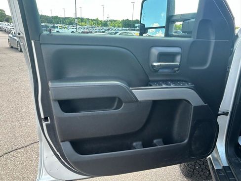 Used 2015 Chevrolet Silverado 2500 LT w/ LT Convenience Package AWD/4WD image 14
