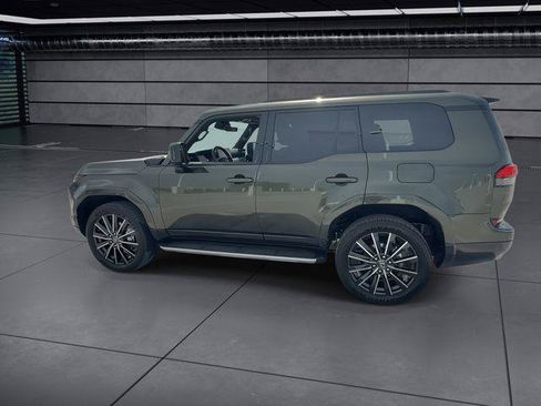 Certified 2025 Lexus GX 550 w/ Cold Area Package AWD/4WD image 5