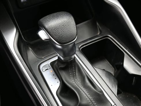 Used 2023 Kia Sorento LX image 28