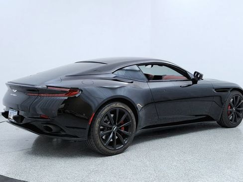 Used 2018 Aston Martin DB11 Coupe RWD image 5