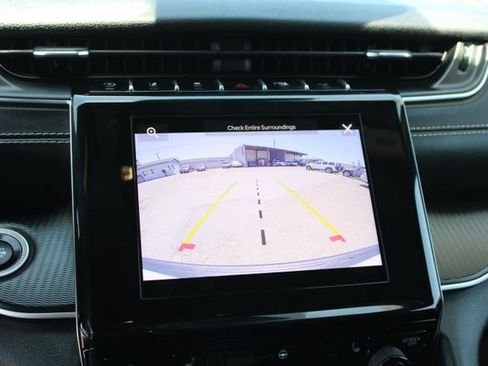 Used 2023 Jeep Grand Cherokee Altitude AWD/4WD image 22