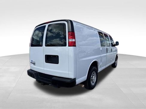 Used 2014 Chevrolet Express 2500 RWD image 4
