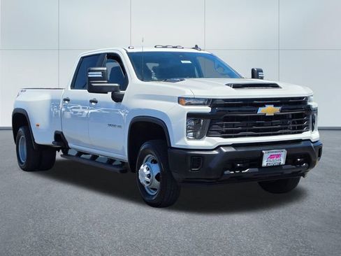 Used 2024 Chevrolet Silverado 3500 W/T AWD/4WD image 8
