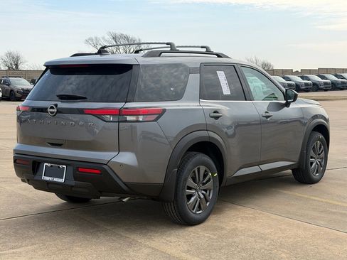 New 2026 Nissan Pathfinder SV image 5