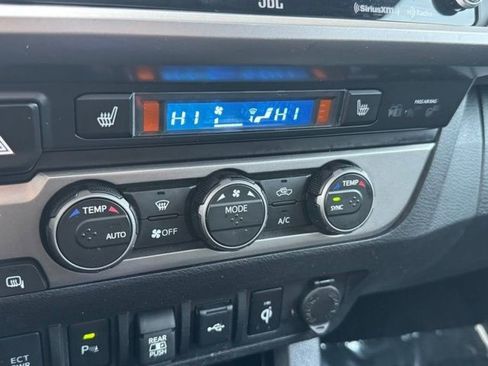 Certified 2022 Toyota Tacoma Limited AWD/4WD image 14