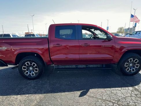 Used 2024 Chevrolet Colorado Z71 w/ Z71 Convenience Package 2 AWD/4WD image 9