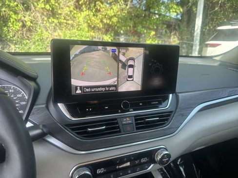 Used 2025 Nissan Altima 2.5 SL AWD/4WD image 22