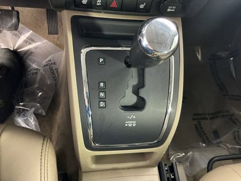 Used 2015 Jeep Patriot Limited w/ Sun/Sound Group image 32