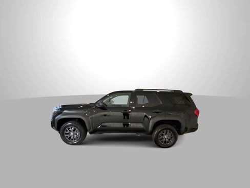 Used 2025 Toyota 4Runner SR5 AWD/4WD image 5