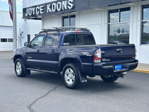 Used 2013 Toyota Tacoma 4x4 Double Cab w/ TRD Sport Pkg image 3