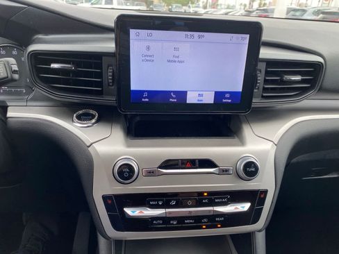 Used 2022 Ford Explorer XLT RWD image 15