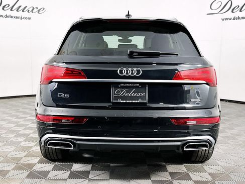 Used 2024 Audi Q5 e Premium Plus w/ Premium Plus Package image 5