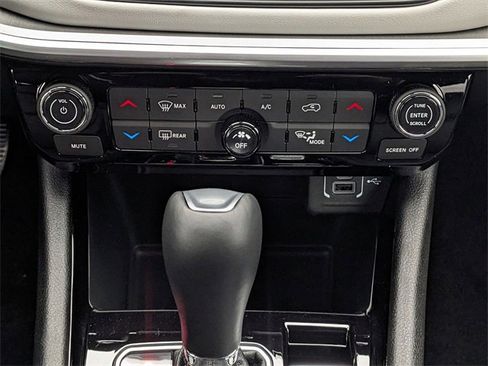 New 2025 Jeep Compass Limited image 14