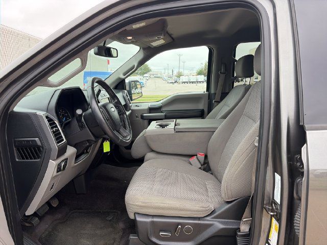 Used 2017 Ford F150 XLT w/ Equipment Group 302A Luxury AWD/4WD image 9