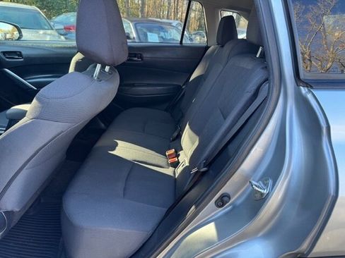 Used 2022 Toyota Corolla Cross LE image 10