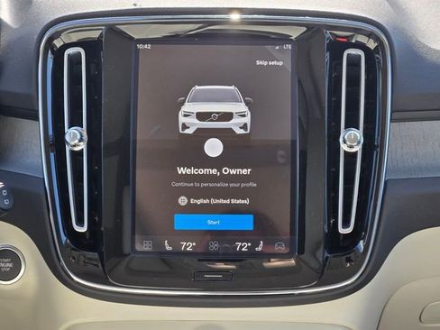 New 2026 Volvo XC40 B5 Ultra image 20