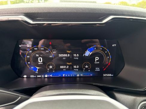 Used 2024 Chevrolet Colorado LT w/ LT Convenience Package III AWD/4WD image 11