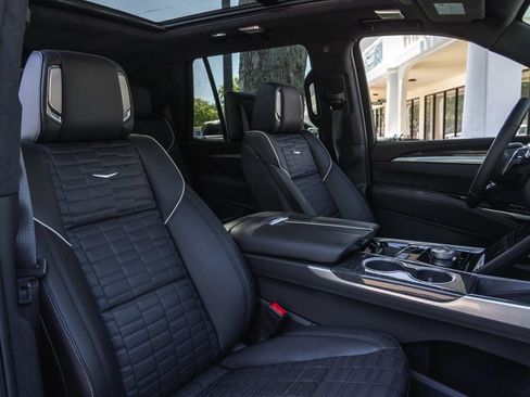 Used 2026 Cadillac Escalade V w/ LPO, ONYX Package AWD/4WD image 26