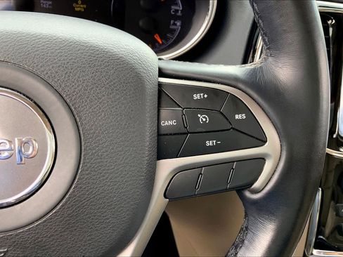 Used 2020 Jeep Grand Cherokee Limited image 23