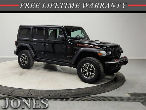Used 2025 Jeep Wrangler Unlimited Rubicon image 1