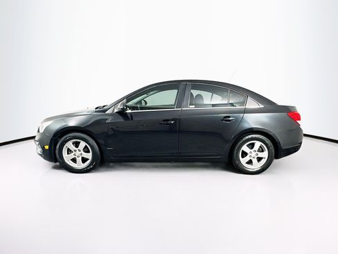 Used 2016 Chevrolet Cruze LT w/ Technology Package FWD image 4