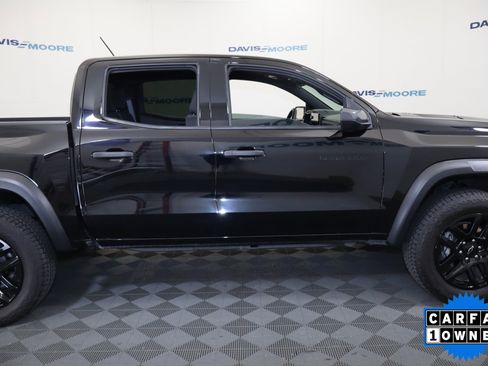 Used 2025 Chevrolet Colorado Trail Boss AWD/4WD image 3