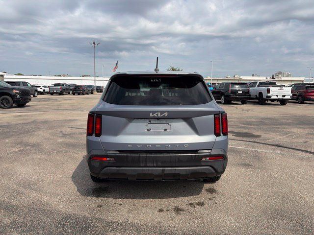 Used 2022 Kia Sorento LX FWD image 6