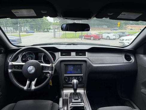 Used 2014 Ford Mustang Coupe RWD image 22