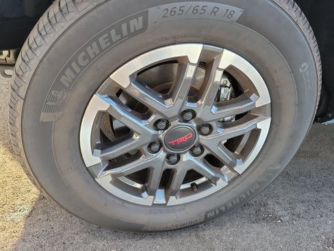 Used 2026 Toyota Tacoma TRD Sport w/ TRD Sport Premium Package RWD image 6
