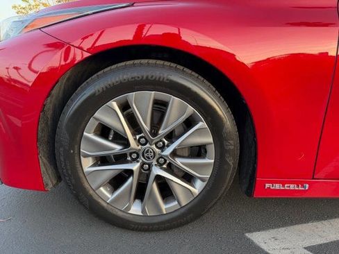 Used 2023 Toyota Mirai w/ Advanced Technology Package RWD image 7