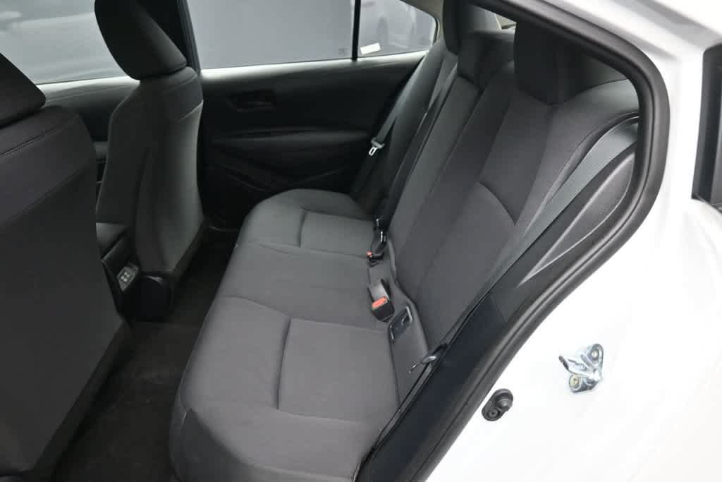 Used 2026 Toyota Corolla LE FWD image 19