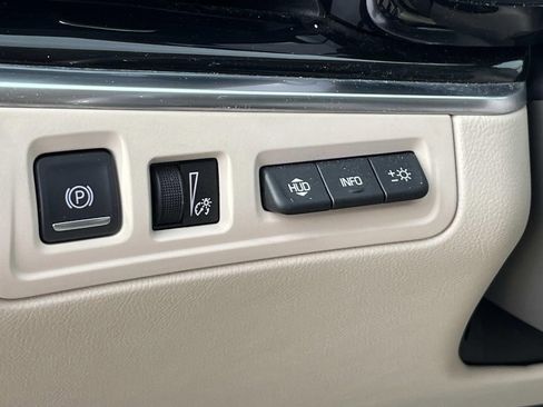 Certified 2022 Cadillac XT6 Premium Luxury w/ Technology Package image 28