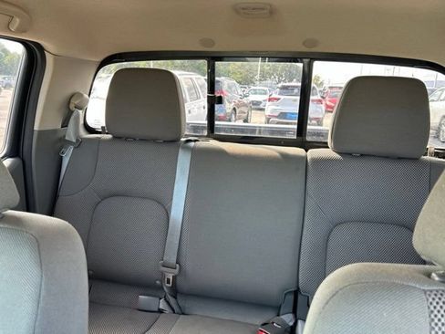 Used 2021 Nissan Frontier SV w/ Midnight Edition Floor Mats RWD image 24