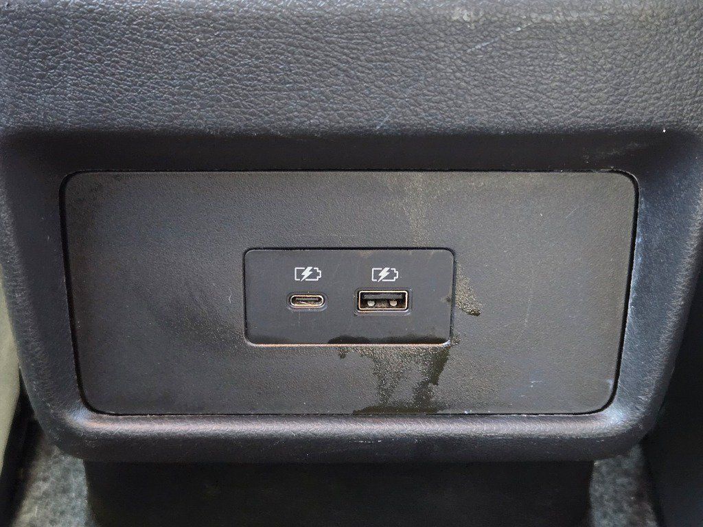 Used 2023 Nissan Rogue SV FWD image 17
