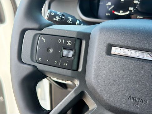 New 2026 Land Rover Defender 110 X-Dynamic SE AWD/4WD image 38