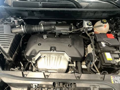 Used 2020 GMC Acadia SLE w/ Driver Convenience Package FWD image 32
