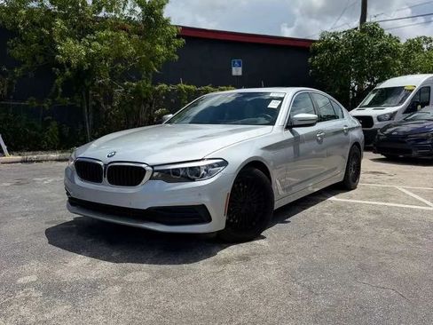 Used 2020 BMW 530e xDrive w/ Premium Package AWD/4WD image 1