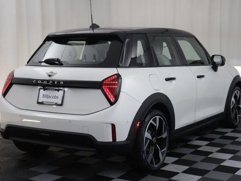 New 2026 MINI Cooper 4-Door Hardtop FWD image 17