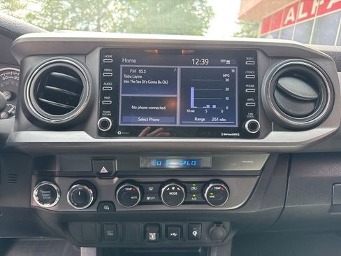 Used 2023 Toyota Tacoma TRD Off-Road image 37