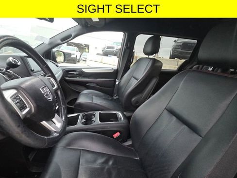 Used 2017 Dodge Grand Caravan GT FWD image 11
