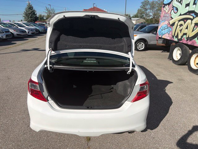 Used 2013 Toyota Camry SE FWD image 21