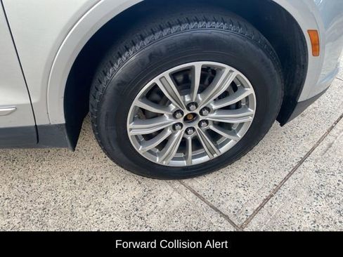 Used 2017 Cadillac XT5 Luxury w/ Driver Awareness Package image 17