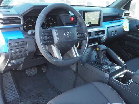 New 2025 Toyota Tacoma TRD Off-Road image 7