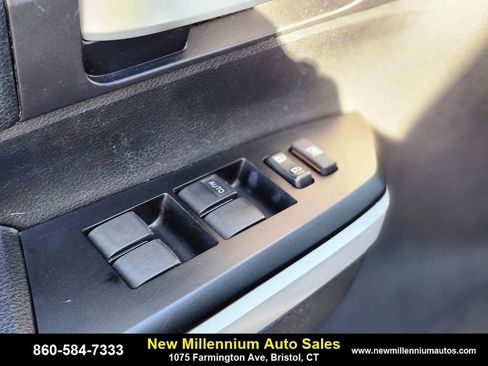 Used 2018 Toyota Tundra SR5 image 14
