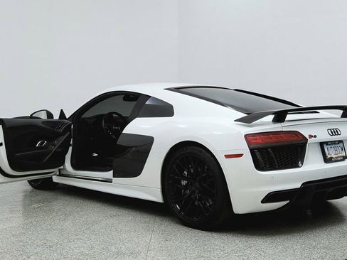 Used 2017 Audi R8 V10 plus AWD/4WD image 10