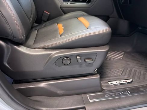 Used 2025 GMC Sierra 2500 AT4 w/ AT4 Premium Plus Package AWD/4WD image 20