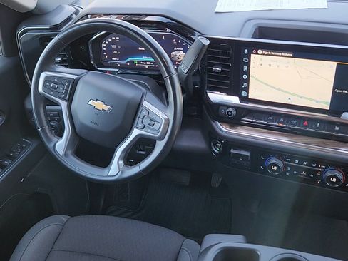 Used 2025 Chevrolet Silverado 1500 LT AWD/4WD image 5