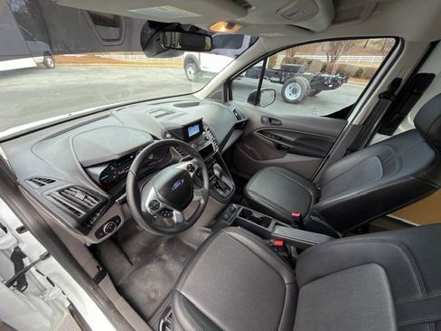 Used 2022 Ford Transit Connect XL image 5