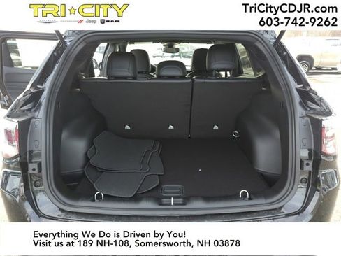 New 2026 Jeep Compass Latitude image 20