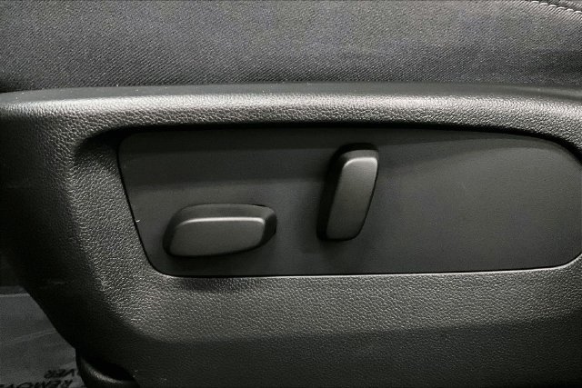 Used 2023 Buick Envision Preferred AWD/4WD image 31